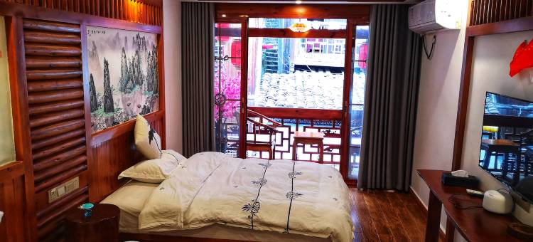 远方不远客栈(芙蓉镇景区店)图片
