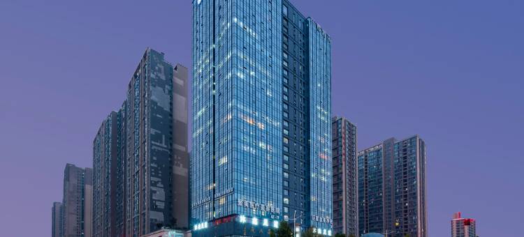 仟那酒店(中原国际博览中心凤凰台地铁站店)图片