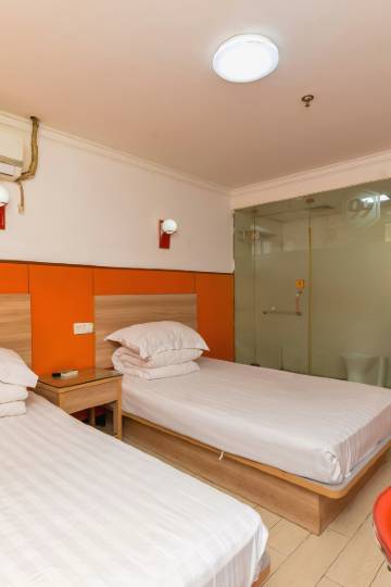 99旅馆连锁(上海新村路地铁站店)图片