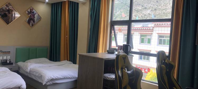 铂曼电竞酒店图片