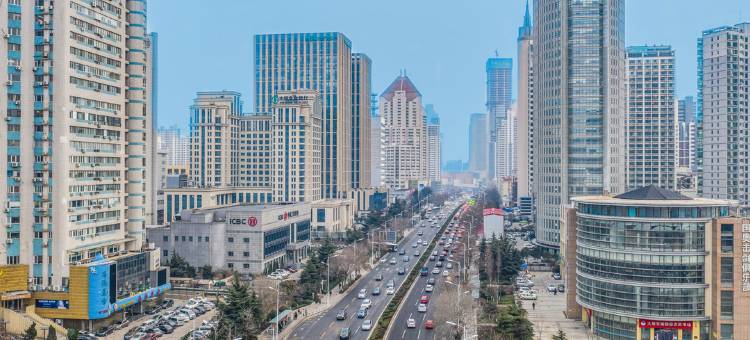 如家精选酒店(青岛山东路五四广场万象城店)图片