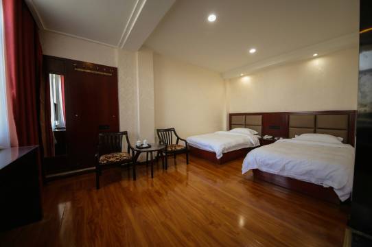 武威中惠宾馆(鸠摩罗什寺文庙店)