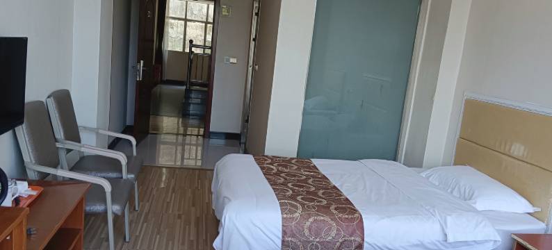 石泉龙江商务酒店图片