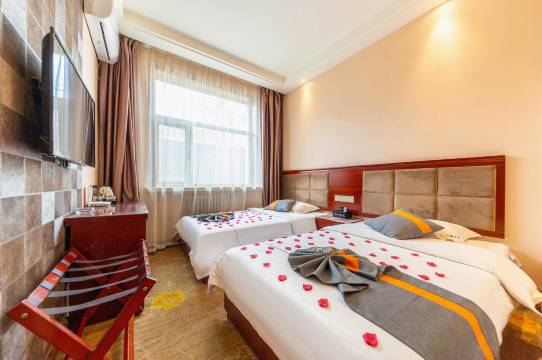 TOWO上品酒店(敦煌市政府沙州夜市店)