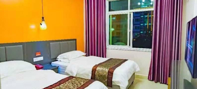 三亚义德隆宾馆(三亚湾海月广场店)图片