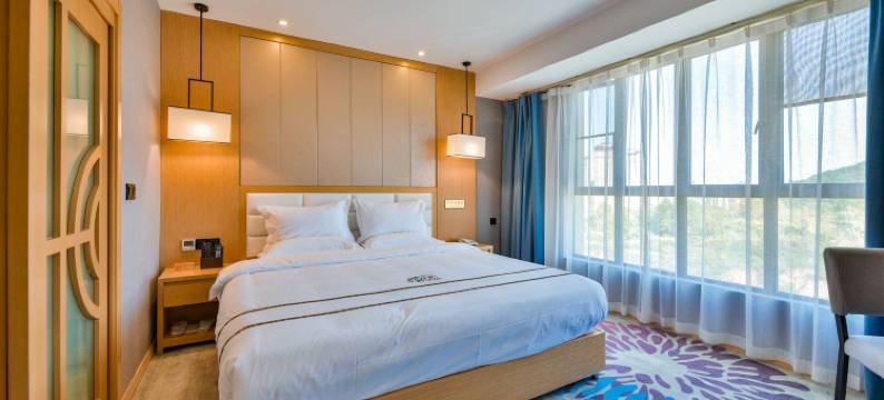 中黔华旅酒店(贵阳花溪大学城店)图片