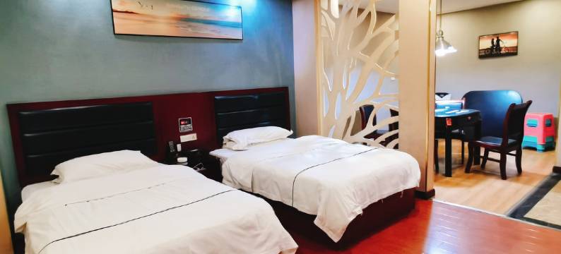 大方四月天假日酒店图片