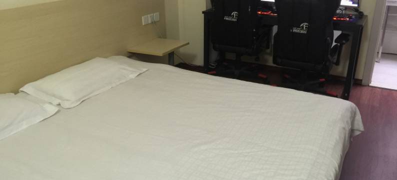 栋梁电竞旅馆图片