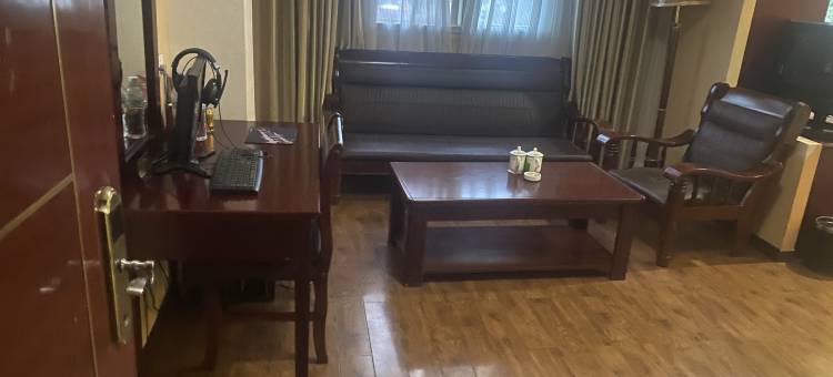 木里白玛商务酒店图片