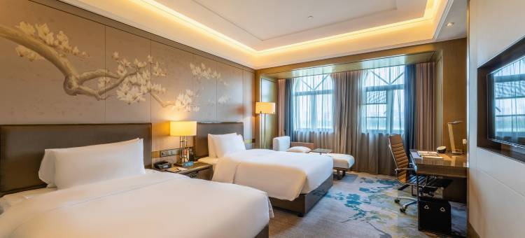 南昌绿地铂骊酒店(鱼尾洲店)图片