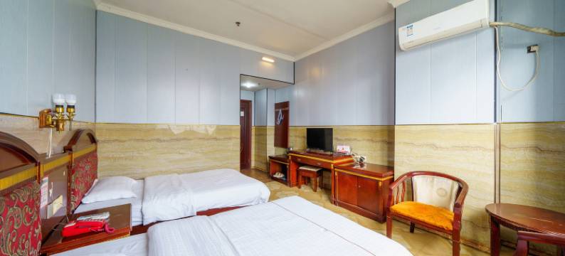 南宁鸿途商务宾馆(火车站店)图片