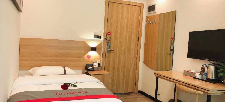 骏怡连锁酒店(湛江火车站店)图片