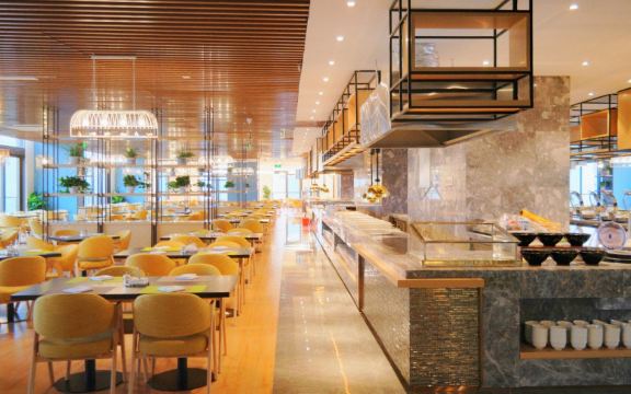 Longemont Zoo Hotel Hotel Overview