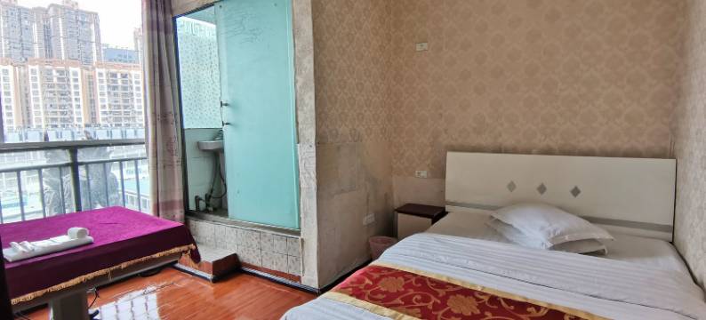 毕节坡头车旅馆图片