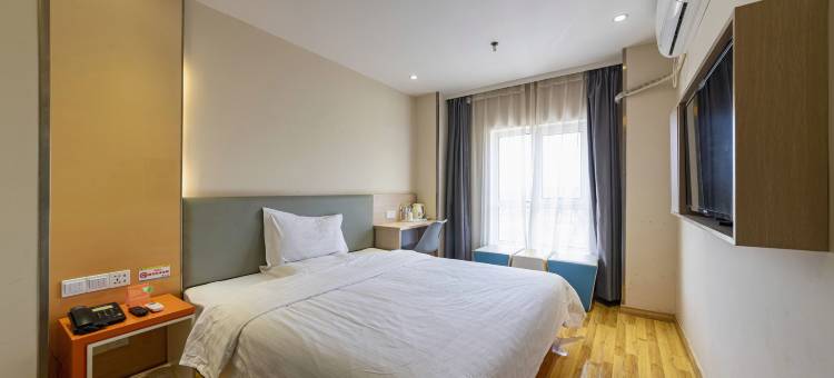 7天酒店(济南长清大学城银座商业街店)图片