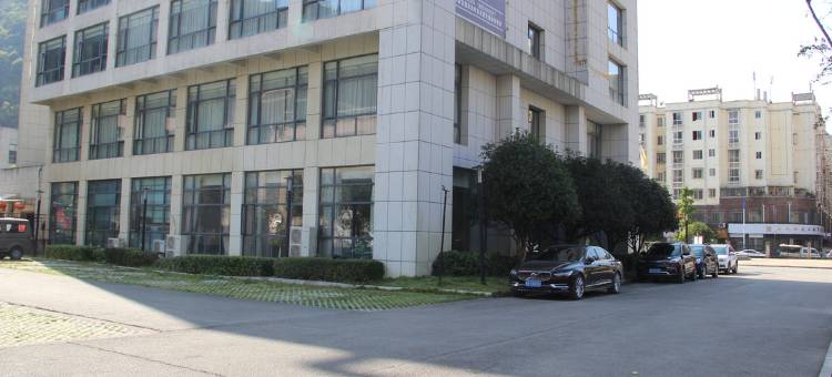 关岭万绿城柏兰廷酒店图片