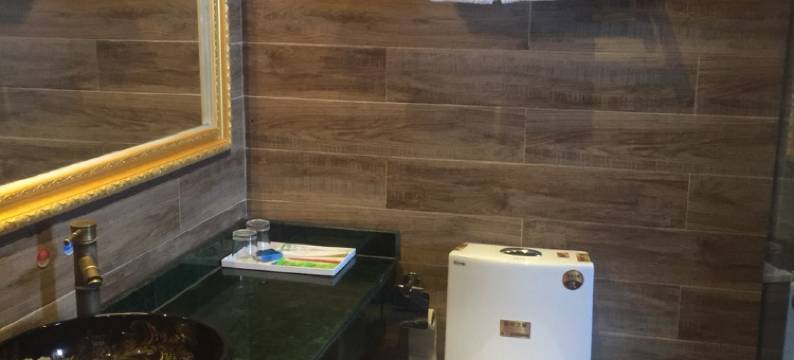 崇州名阑商务酒店(比亚迪广场店)图片