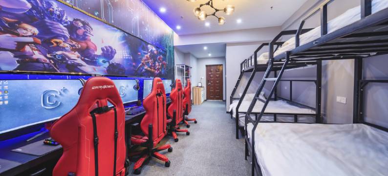 云顶电竞民宿(武汉欢乐谷园林路地铁站店)图片