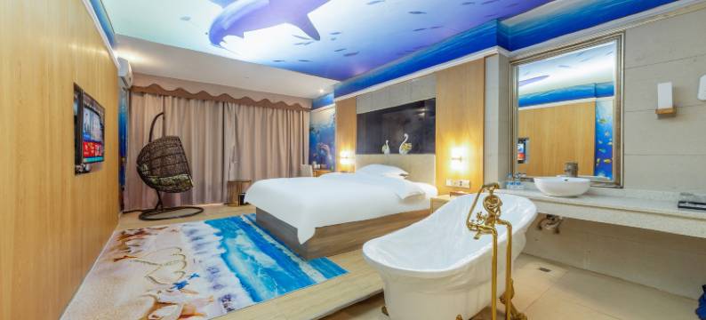 梦堡主题酒店(廉江塘山岭风景区第一中学店)图片