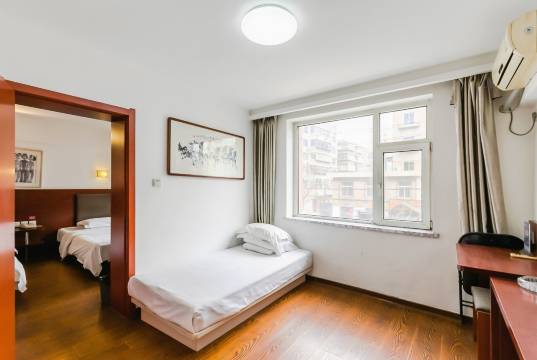 华驿酒店(锦州火车站店)