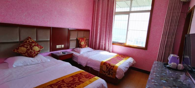 荥经温心旅馆图片