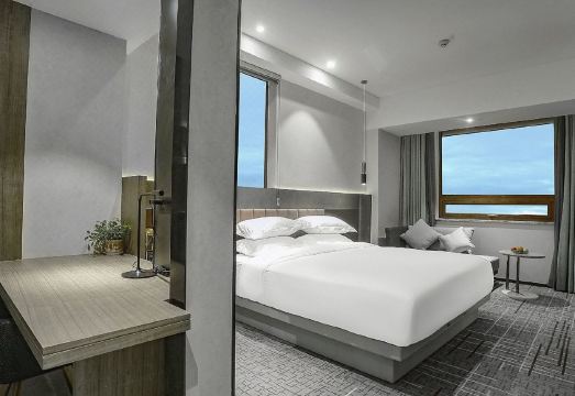 Shangqiu Zhongtai Maison New Century Hotel Hotel Overview