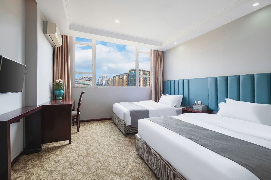 Mingxuan Business Hotel (Xichang Yue Liang Hu Wetland Park)Hotel Overview