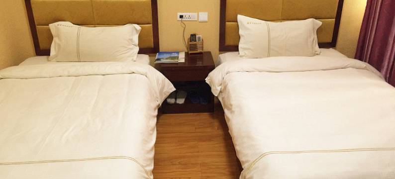 鹤峰街中阁宾馆图片