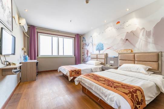 梁山爱客多大酒店(龙城广场店)