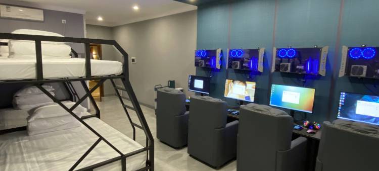 白山布鲁电竞酒店图片