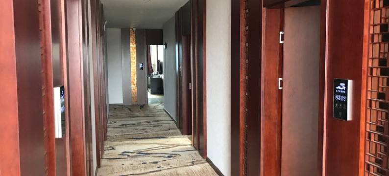 句容名爵酒店图片