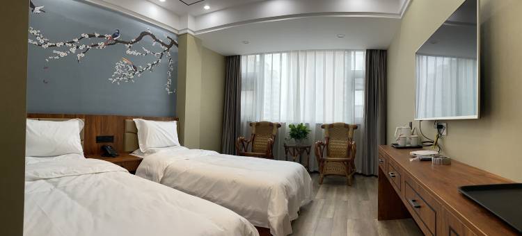 卢氏金江时尚酒店图片