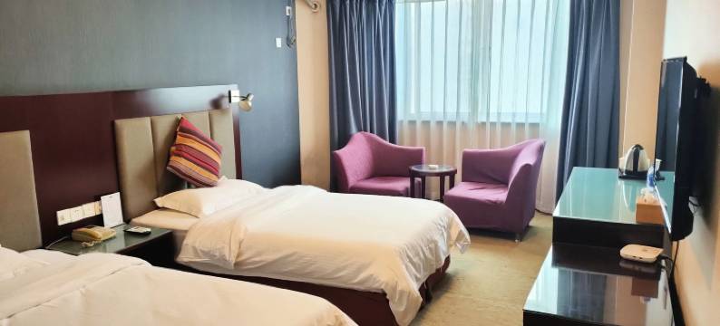 中州商务酒店(洛阳牡丹公园上海市场地铁站店)图片