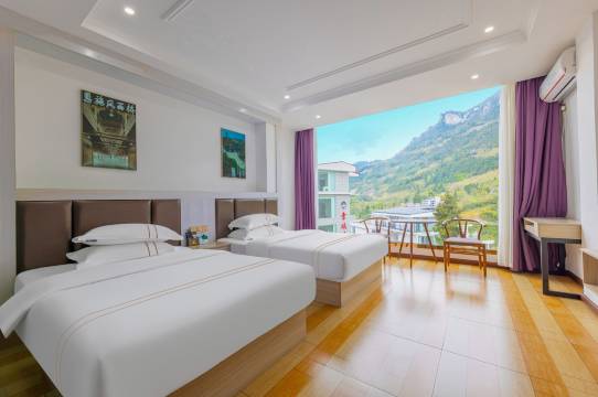 恩施鑫瀚酒店(大峡谷景区店)