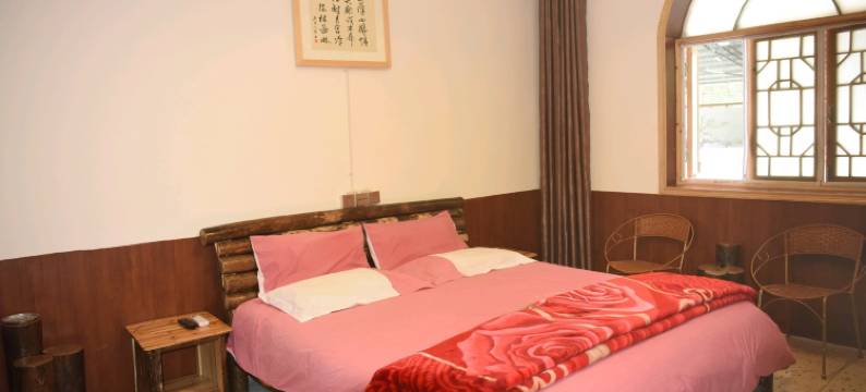 宝兴东拉山兴国农庄图片