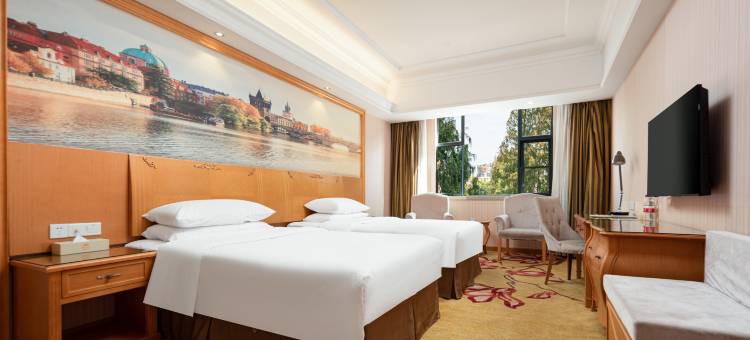 维也纳酒店(武汉菱角湖地铁站店)图片