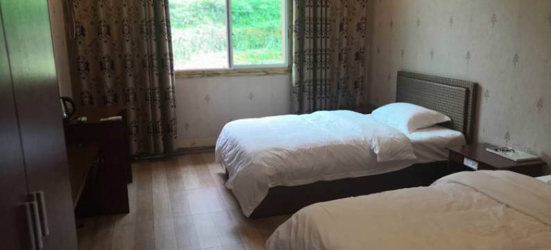 关岭布依族苗族自治县鱼舍山居图片