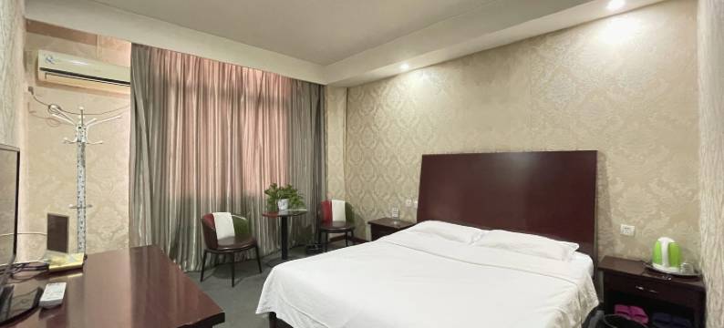 滑县天天红宾馆(人民医院店)图片