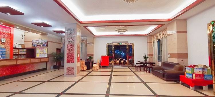 轻住酒店·鸿百年精选(信宜体育馆店)图片