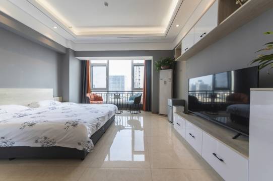 初见自助式公寓(临沂解放路泰盛广场二期店)