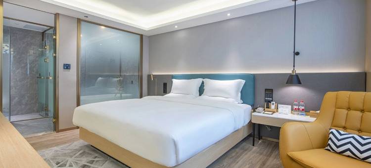 潮漫酒店(深圳宝安体育馆西乡地铁站店)图片