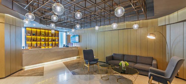 蔚徕酒店(重庆观音桥轻轨站店)图片