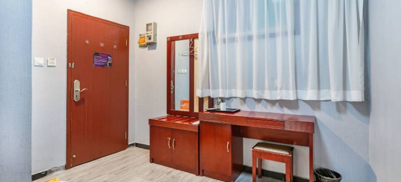 春和酒店(西安高新技术开发区科技路地铁站店)图片