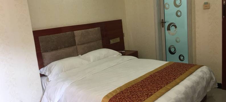 镇坪喜悦酒店图片