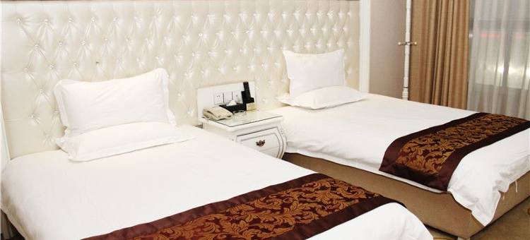 聚鑫宾馆(潘集汽车站实验小学店)图片