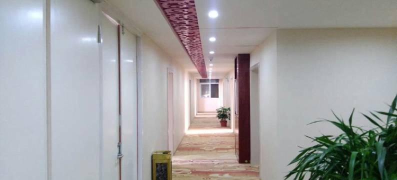 周口鸿运酒店(客运中心站五一广场店)图片