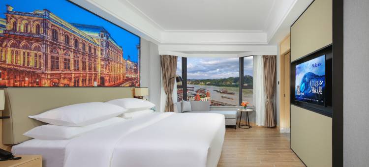 维纳斯国际酒店(梧州白云山龙母庙店)图片