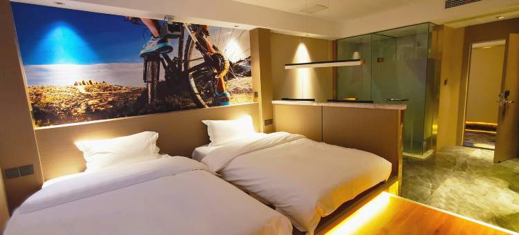 维斯顿电竞酒店(淮南八佰伴店)图片