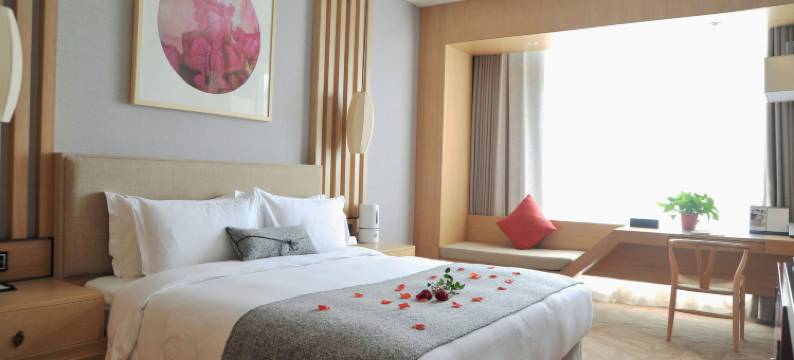 辰玺酒店(高铁东站CBD会展中心店)图片