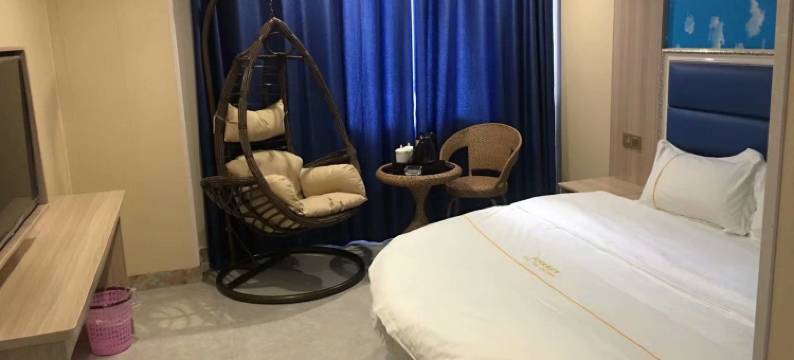 庆丰主题公寓(中山三角店)图片